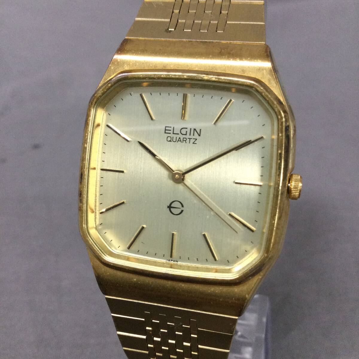 060402 ZG-01733 ELJIN エルジン 16-112 クォーツ 3針 シルバー×ゴールドカラー 腕時計 非稼働品の画像1