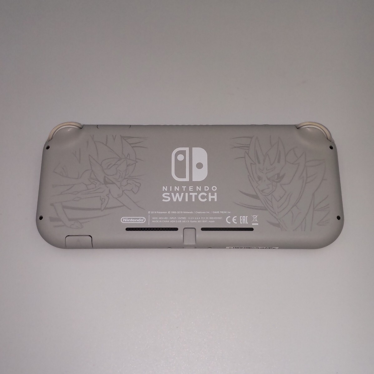 【1円〜】 Nintendo Switch Lite / ニンテンドースイッチライト ザシアン・ザマゼンタ 動作確認済み【極美品】の画像3