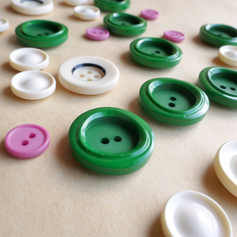 レトロ　ボタン　いろいろ　２５個　昭和　プラスチック　ヴィンテージ　緑ｘ白ｘピンク　BT041502_画像4