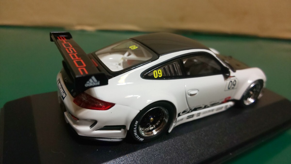 ☆美品 ☆未展示 ☆ミニチャンプス1/43 ポルシェ911 GT3 RSR “PROMO” プレゼンテーション 2009 ホワイト 400 096909の画像7