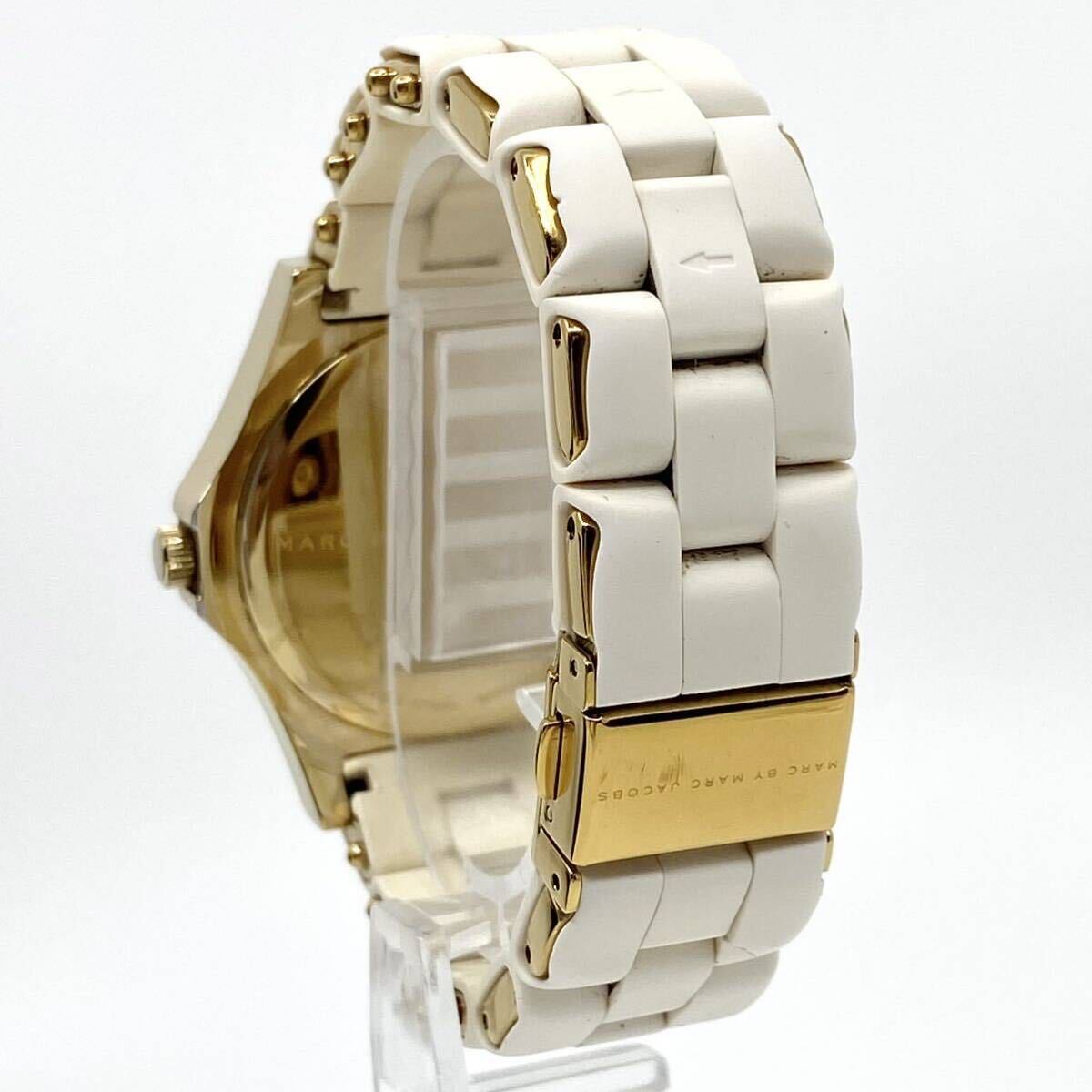 箱付き MARC BY MARC JACOBS 腕時計 ストーンベゼル ロゴ文字盤 クォーツ quartz ゴールド 金 マークバイマークジェイコブス Y809