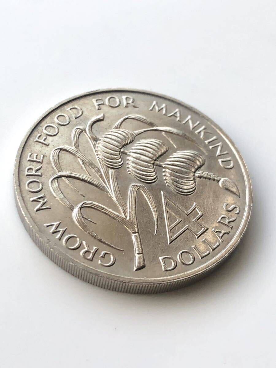 【希少 未使用】アンティグア・バーブーダ 東カリブ諸国 記念硬貨 大型白銅貨 4ドル 1970 (1971-1975)年_画像5