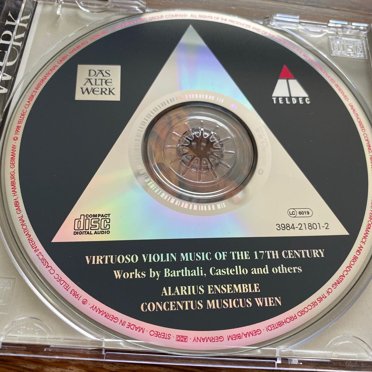 中古CD 17世紀のヴァイオリン名曲集 ベルターリ ファリーナ ロッシ アラリウス・アンサンブル VIRTUOSO VIOLIN MUSIC OF THE 17TH CENTURY_画像3