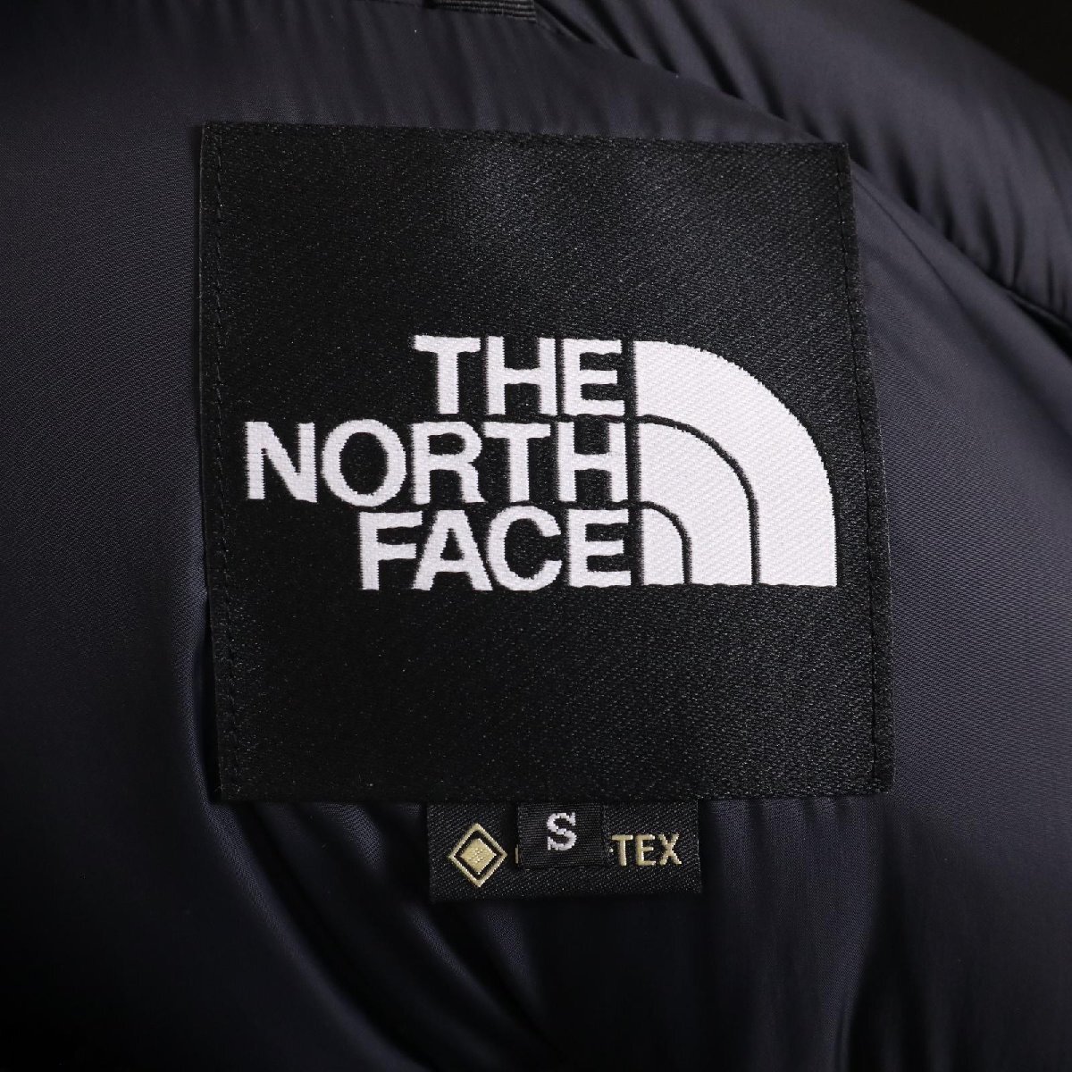 THE NORTH FACE ノースフェイス ND91930 ブラック マウンテンダウンジャケット ブラック S ジャケット ナイロン メンズ 中古_画像8