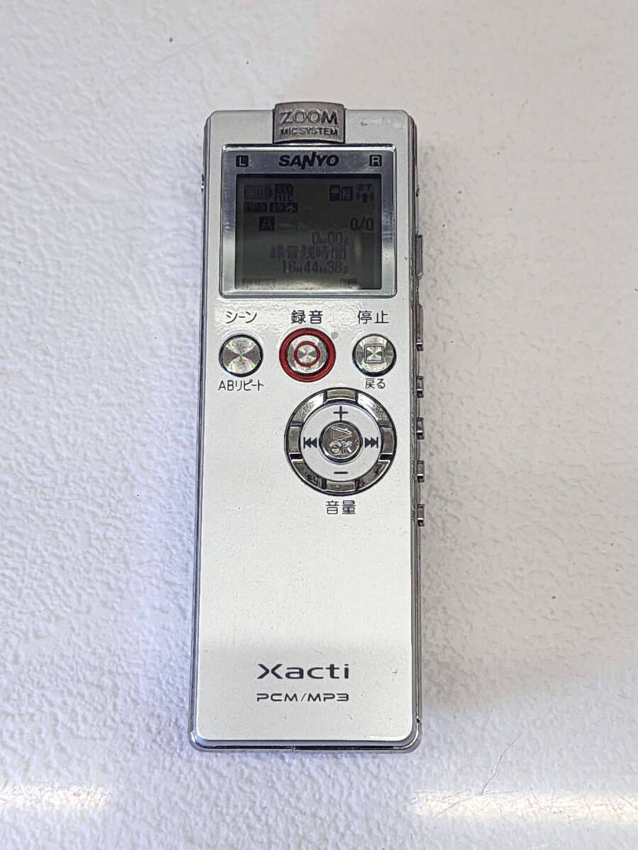 ★ R60430　SANYO サンヨー　Xacti　ICレコーダー　ICR-PS504RM　シルバー　PCM/MP3録音 単4電池使用　ボイスレコーダー　 ★_画像1