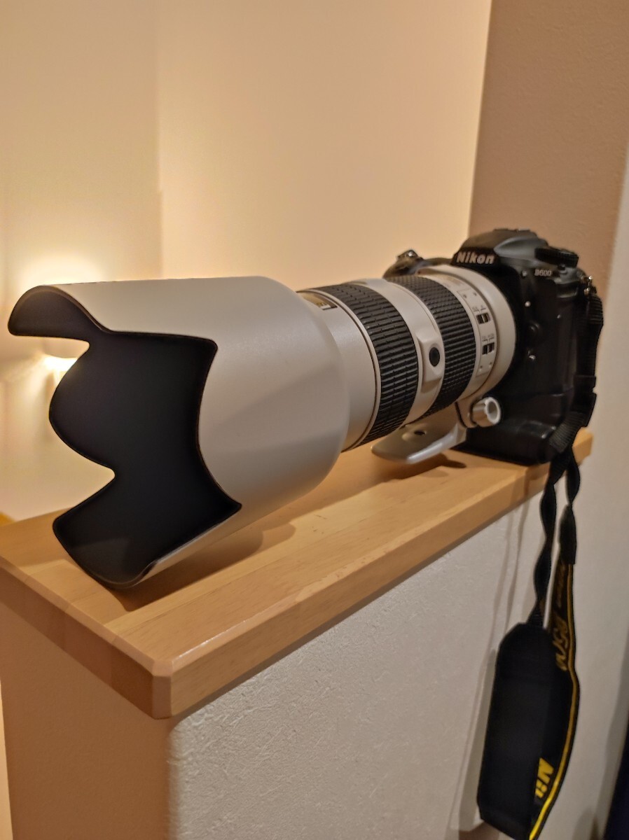 ニコン AF-S 80-200/2 8 ED IF D ライトグレー 白レンズ Nikon ニコン AF-S 80-200/2 8 ED IF D ライトグレー 白レンズ Nikon
