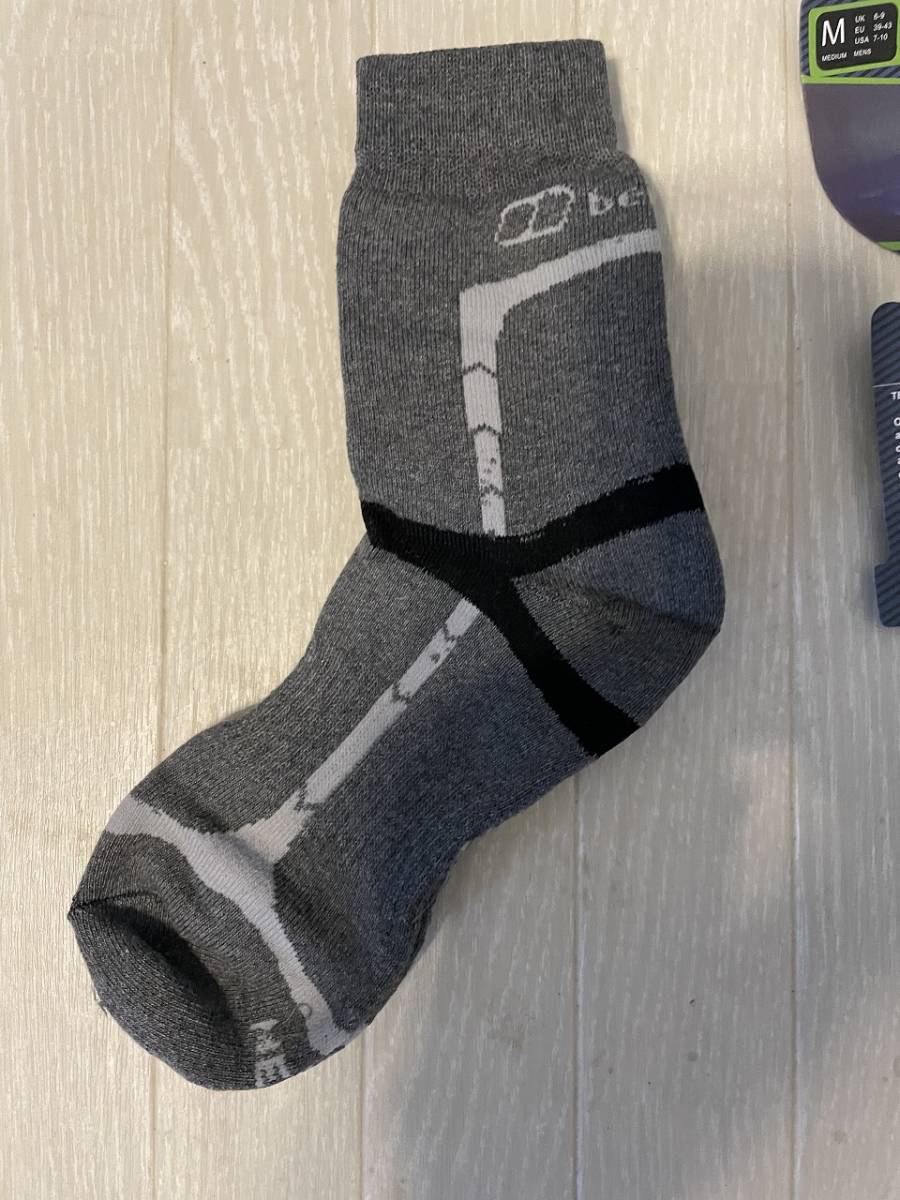  new goods Britain BERGHAUS trekking socks middle weight 24.5cm~27.5. grey 