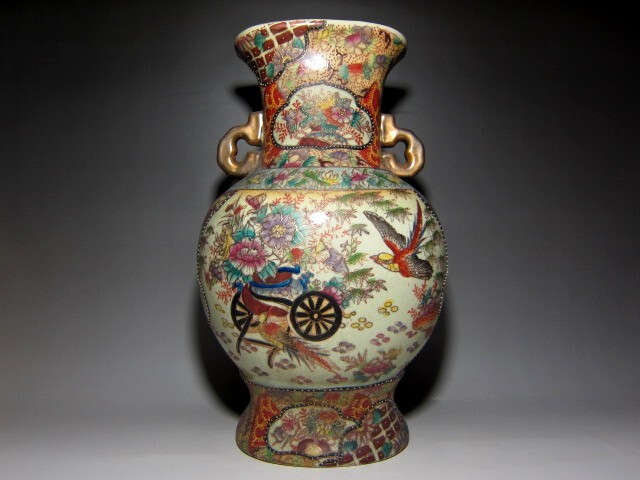 時代 献上手付薩摩花瓶 繊細で美しい絵付けの逸品 m966 - 日本の陶磁 時代 献上手付薩摩花瓶 繊細で美しい絵付けの逸品 m966 - 日本の陶磁