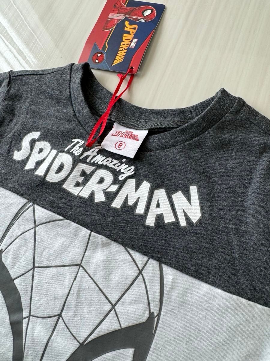 新品未使用スパイダーマン　男の子　半袖　Tシャツ　　マーベル　130cm
