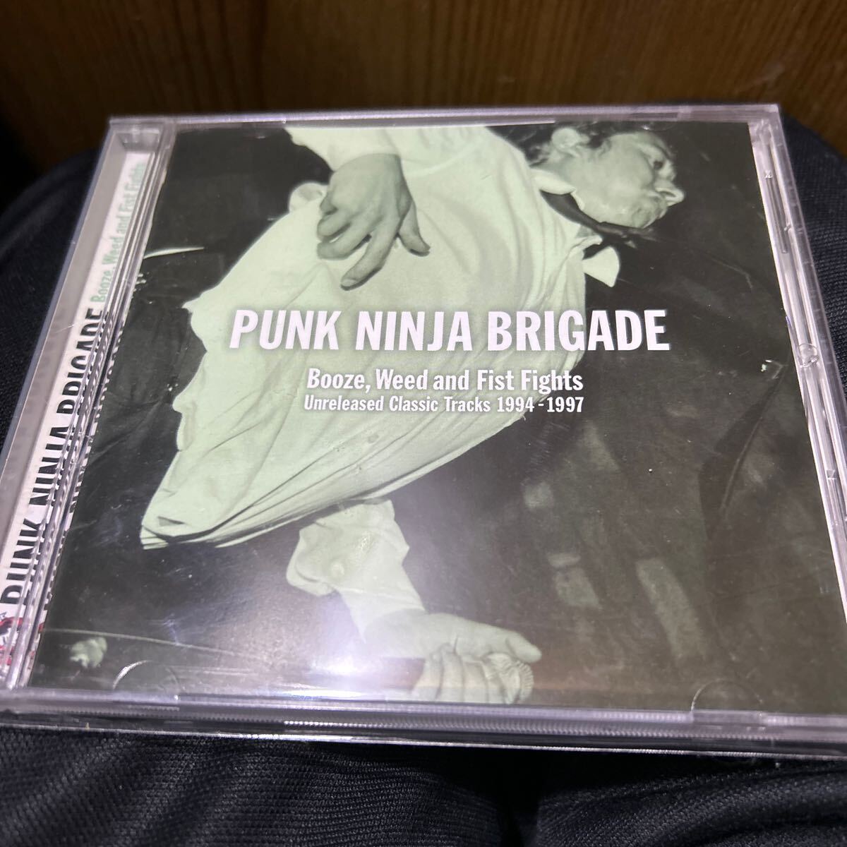 送料込み　PUNK NINJA BRIGADE / Booze, Weed and Fist Fights Unreleased Classic Tracks 1994-1997 CD　ジャパコア_画像1