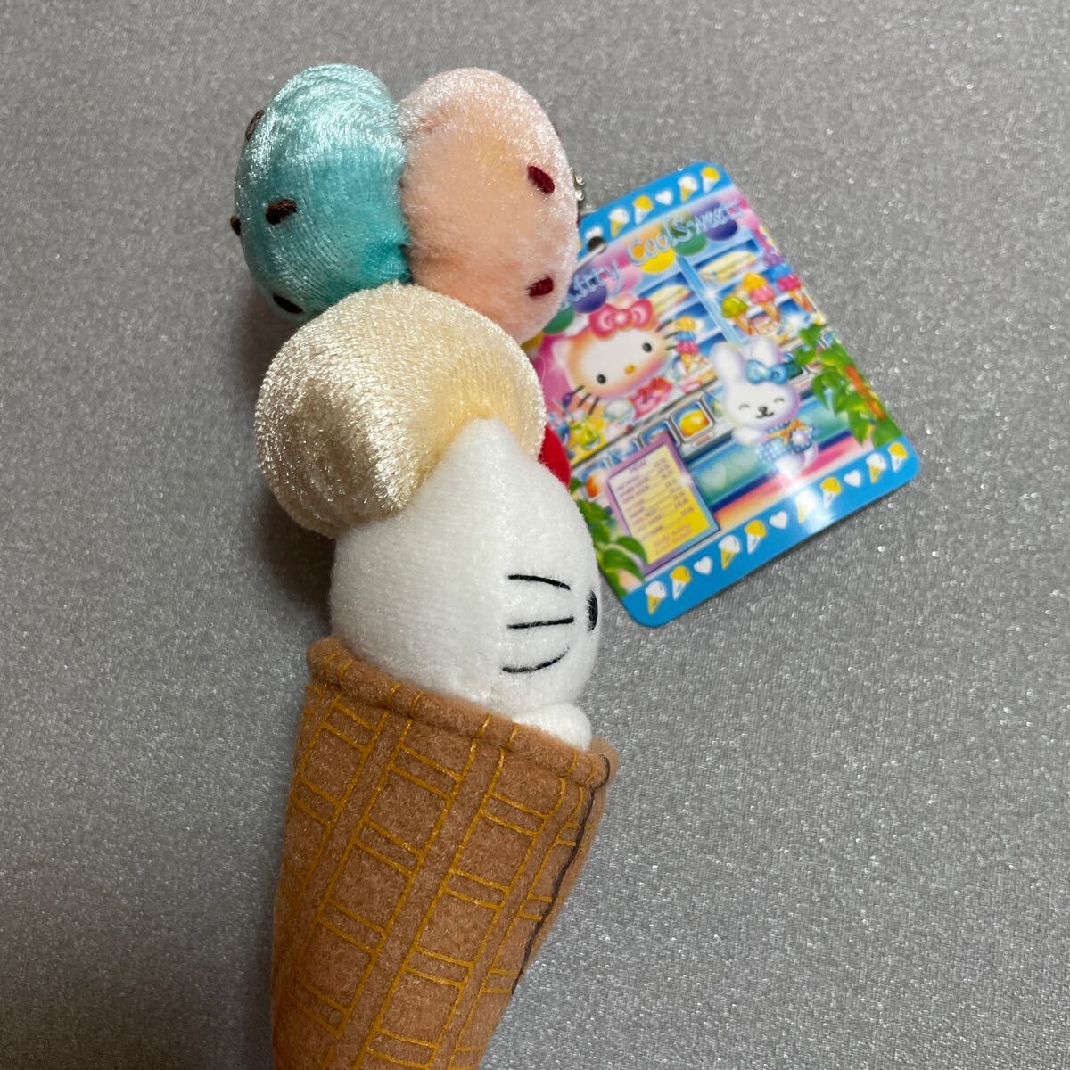 ハローキティ 2005 トリプルコーン ぬいぐるみ マスコット ボールチェーン タグ付き Sanrio スイーツ アイスクリームの画像3