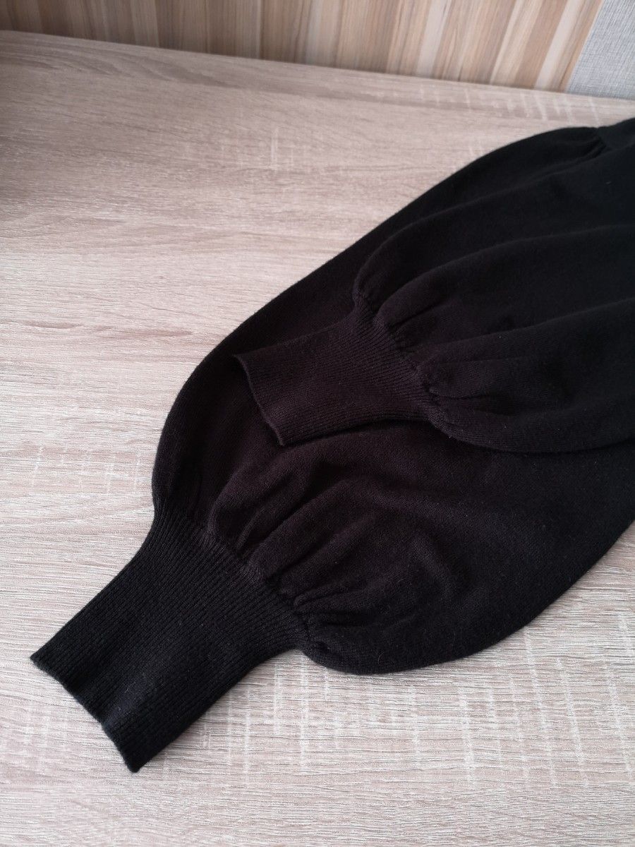 黒　パール　ニット　 セーター　 長袖　薄手　上品　ビジュー