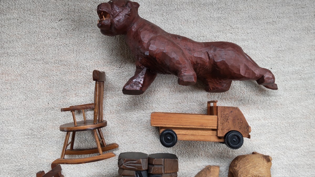 木彫り 置物 おもちゃ くま いす 車 ハンドメイド 市販品 色々 まとめて 木製 彫刻 象 熊_画像3