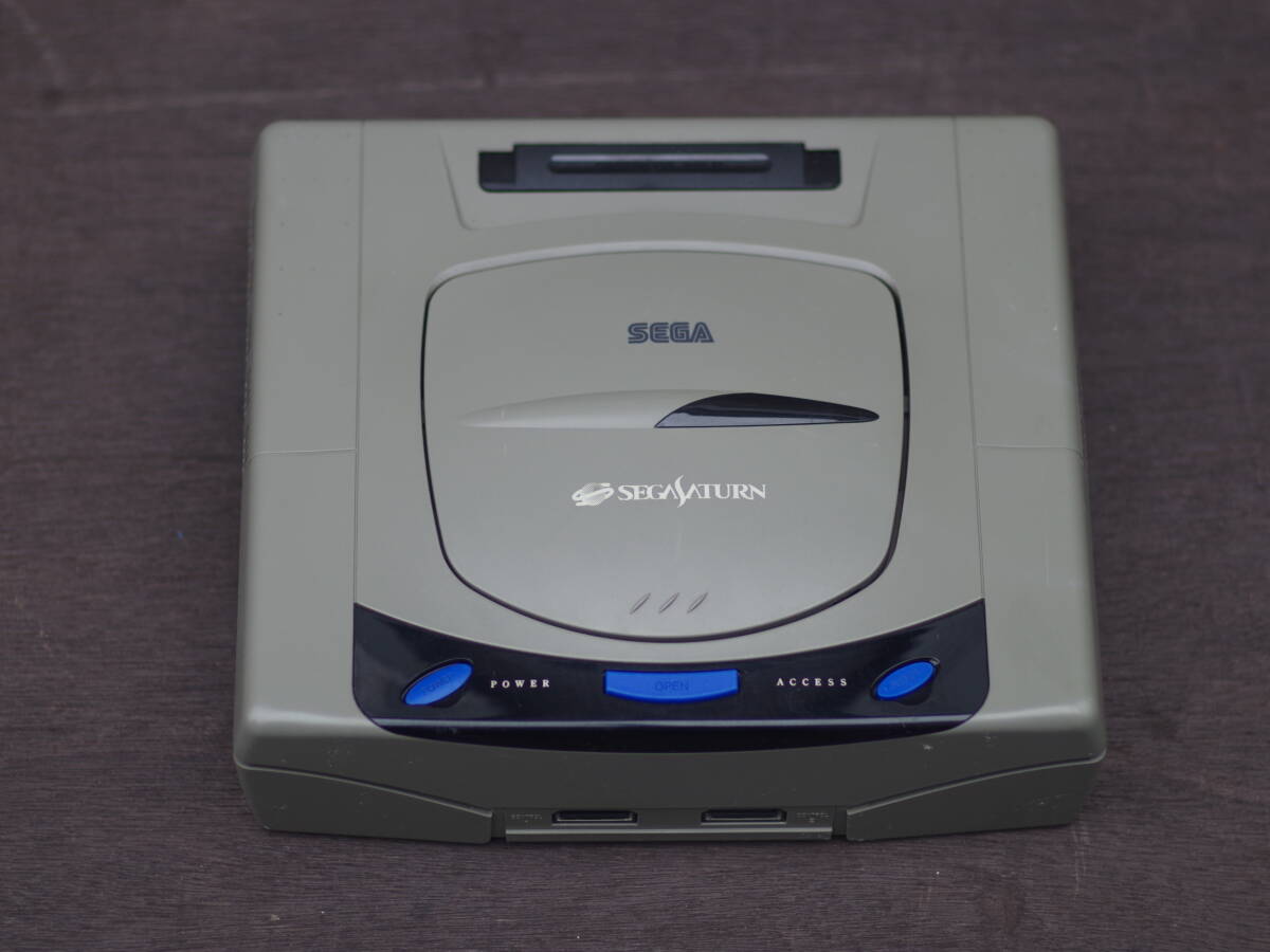 M10610 SEGA SATURN セガサターン 本体のみ 電源確認OK 内部エア清掃済. HST-3210ゆうぱっく80 0604の画像1