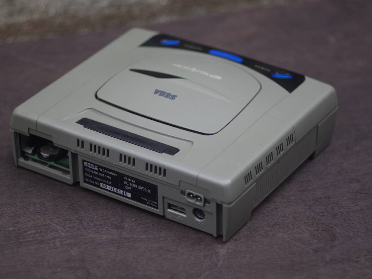 M10610 SEGA SATURN セガサターン 本体のみ 電源確認OK 内部エア清掃済. HST-3210ゆうぱっく80 0604の画像3