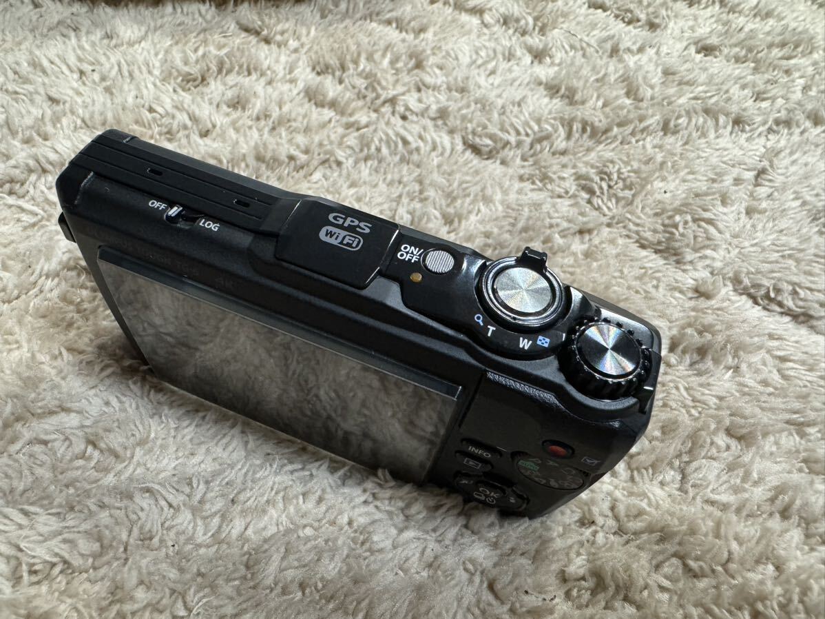 極美品 OLYMPUS オリンパス Tough TG-6 黒 水中カメラ 防水カメラ タフカメラ レンズバリアー SDカード付きの画像4
