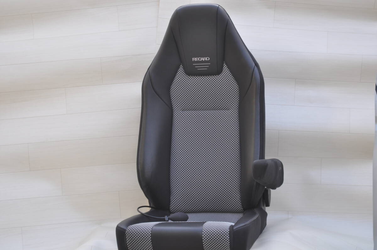 RECARO レカロ正規品 LX-F WL110H レザー×ラウール×カムイ ブラック シートヒーター アームレスト 右 運転席 ハイエース BMWの画像1