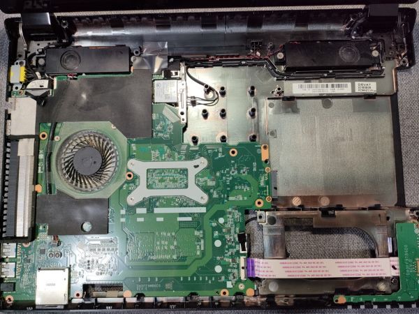 【ジャンク】NEC LAVIE NS350/E PC-NS350EAW Core i3-6100U BIOS起動可能 マザーボード 液晶難あり キーボード【動作確認済み】の画像6