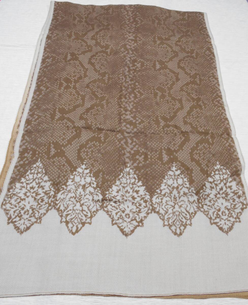  light brown from beige. bokashi . tree, floral print. muffler |emanuel ungaro