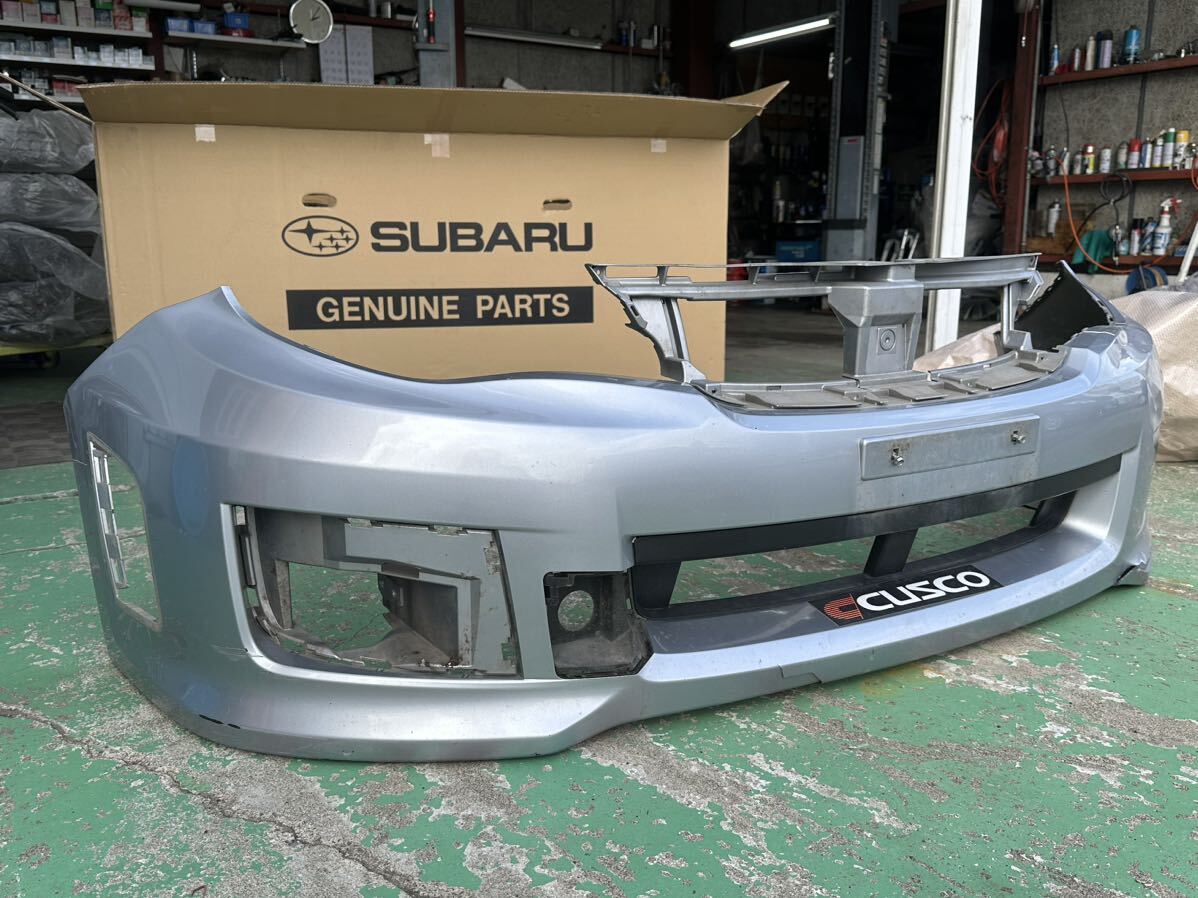 SUBARU インプレッサ WRX 型式CBA-GRB平成25年式 純正フロントバンパー 割れあり シルバー スバルの画像2