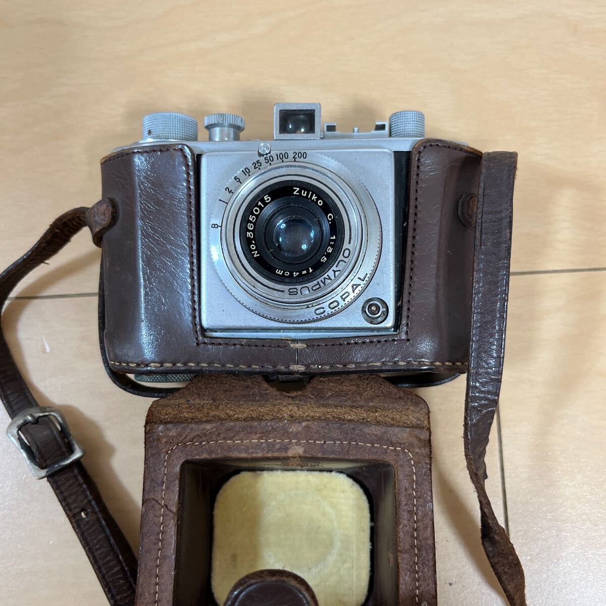 OLYMPUS 35 フィルムカメラ　古い革製カメラケース ビンテージ _画像2