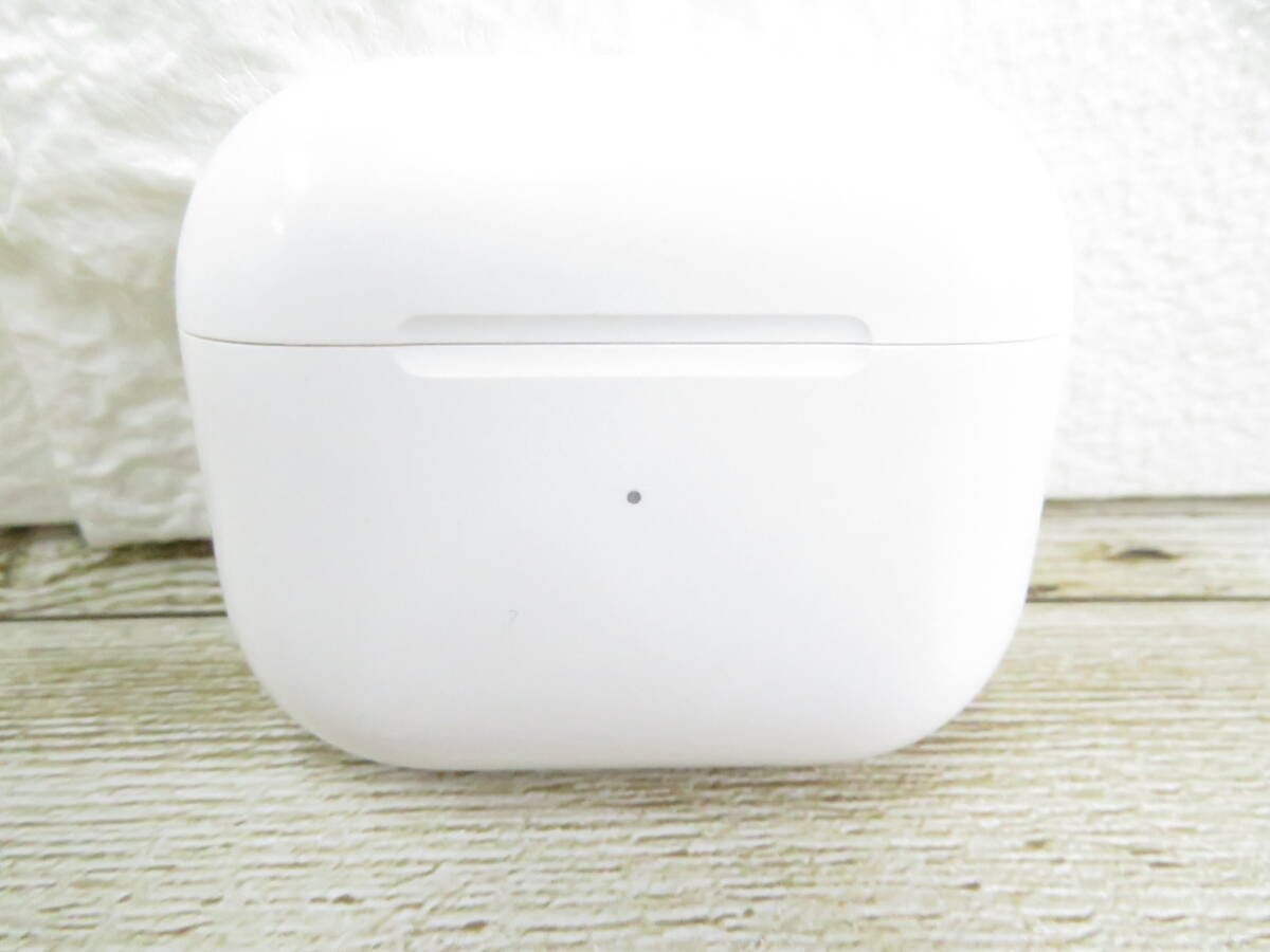 4J436MZ◎充電ケースのみ Ａpple AirPods 第3世代 ケース A2566 イヤホン無し◎中古品【送料無料】の画像2