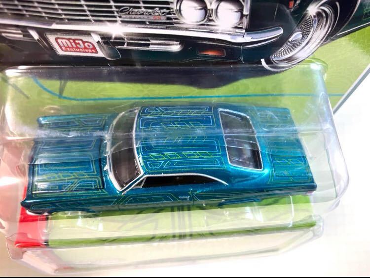 1/64 auto world (mijo Exclusives) ◆ custom lowriders 1966 Chevy Impala SS の画像3