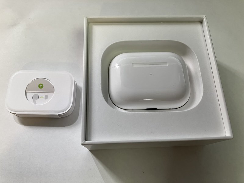 FK344 AirPods Pro 第2世代 MQD83J/A 箱/付属品あり ジャンクの画像3