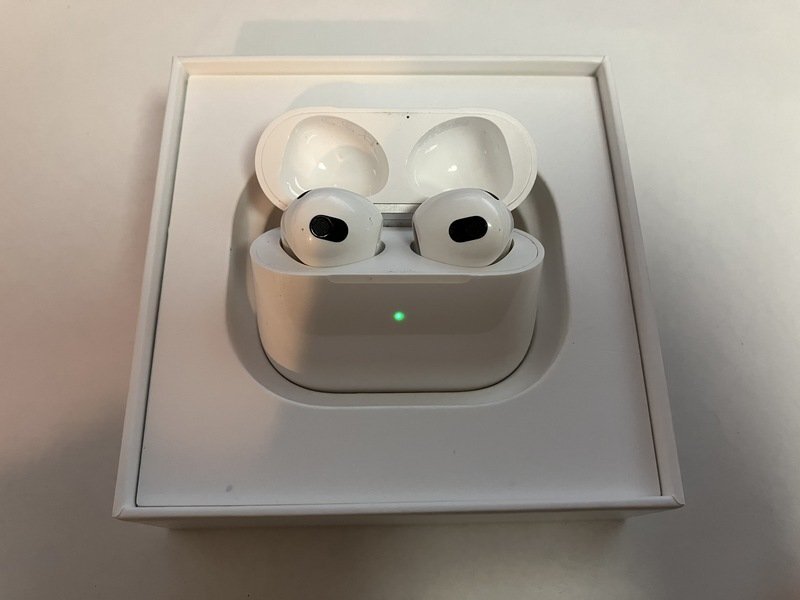 FK570 AirPods 第3世代 MME73J/A 箱あり ジャンクの画像1