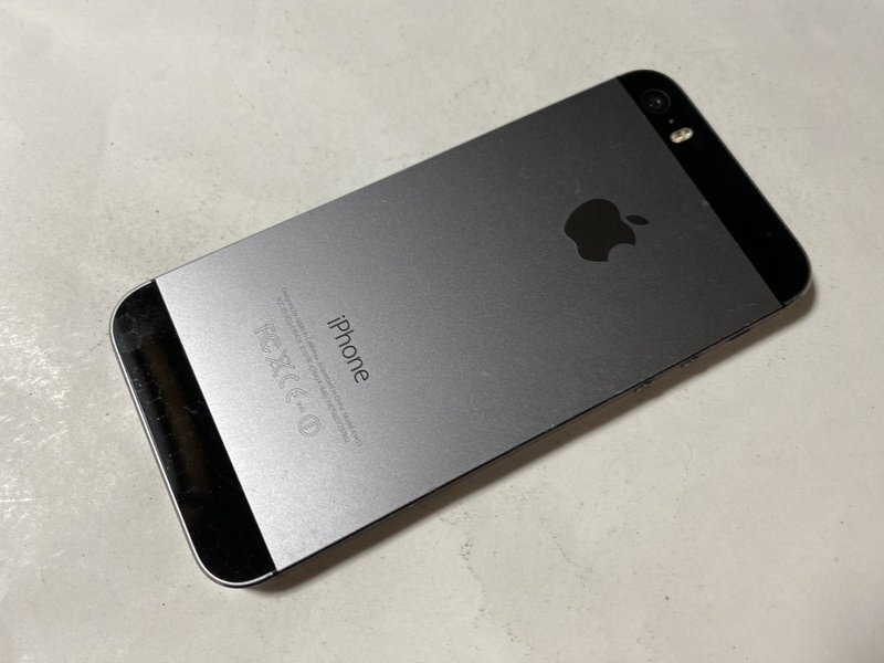 IG946 SoftBank iPhone5s 64GB スペースグレイ ジャンク ロックOFFの画像2