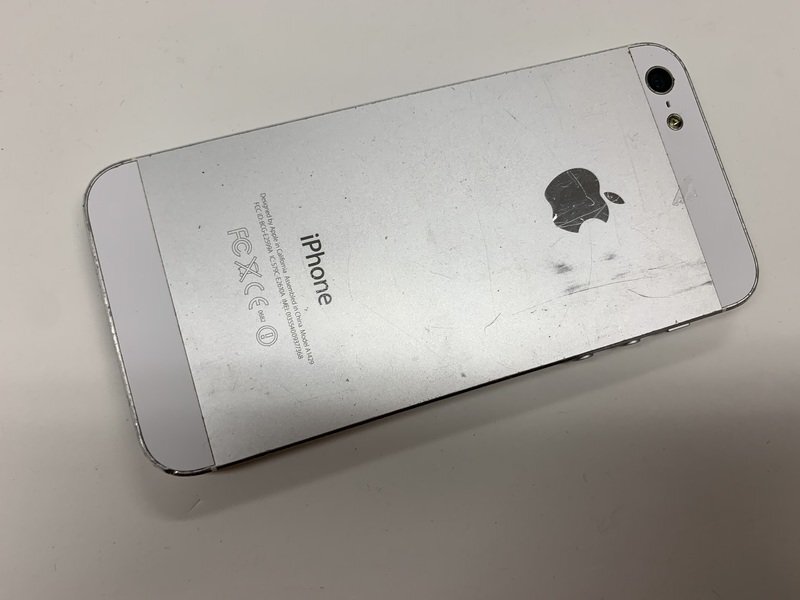 JK824 SoftBank iPhone5 ホワイト 16GB 判定○ ジャンク ロックOFF_画像2