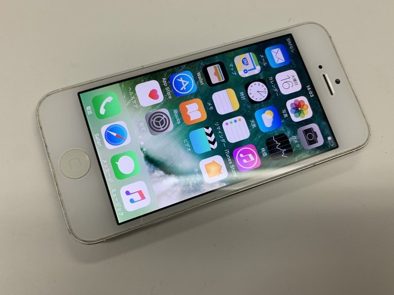 JL016 SoftBank iPhone5 ホワイト 16GB 判定○ ジャンク ロックOFF_画像1