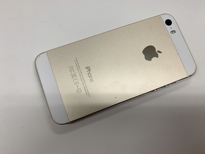 JL144 au iPhone5s ゴールド 32GB 判定○の画像2