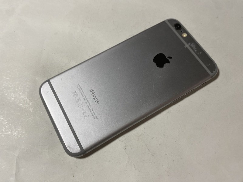 IH228 SoftBank iPhone6 64GB スペースグレイ ジャンク ロックOFFの画像2