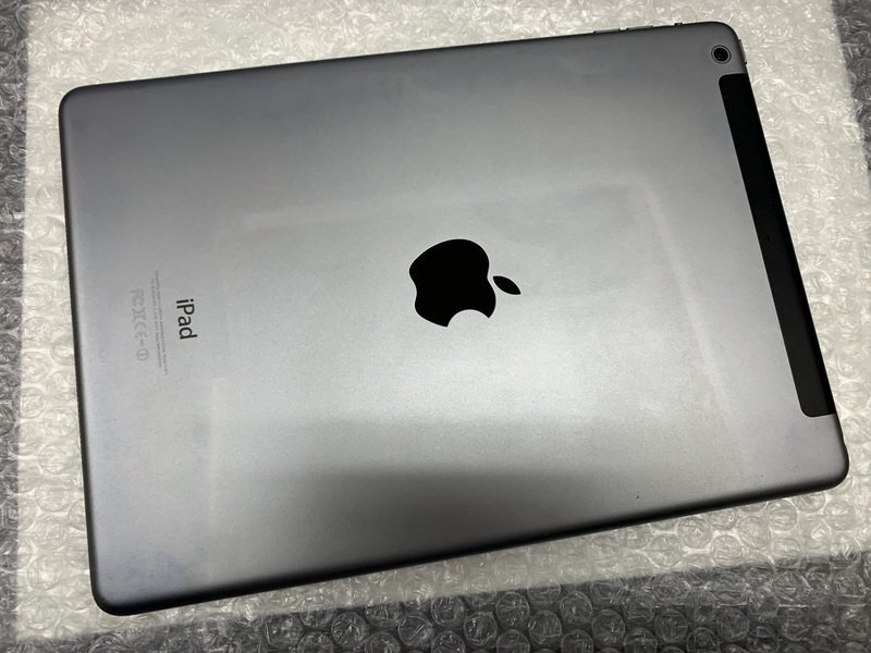 JL748 SoftBank iPad Air 第1世代 Wi-Fi+Cellular A1475 スペースグレイ 16GB 判定○の画像2