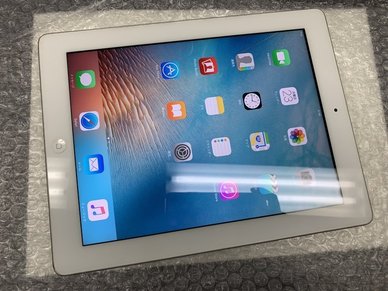 JL743 iPad 第3世代 Wi-Fiモデル A1416 ホワイト 64GB ジャンク ロックOFFの画像1