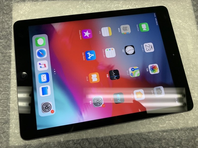 JL748 SoftBank iPad Air 第1世代 Wi-Fi+Cellular A1475 スペースグレイ 16GB 判定○の画像1