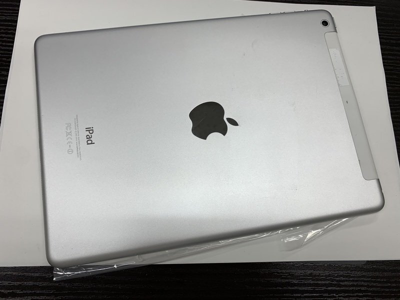JL910 iPad Air 第1世代 Wi-Fi+Cellular A1475 シルバー 16GB ジャンク_画像2