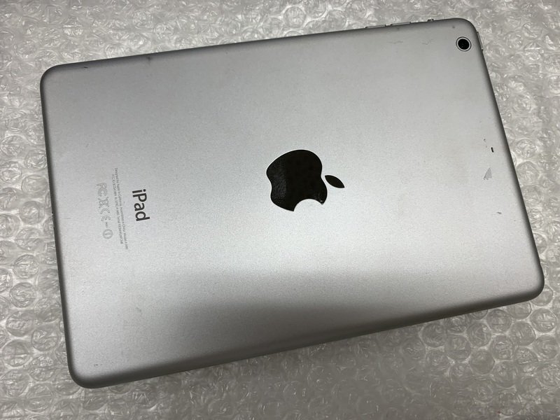 JL803 iPad mini 第2世代 Wi-Fiモデル A1489 シルバー 16GB ジャンク ロックOFF