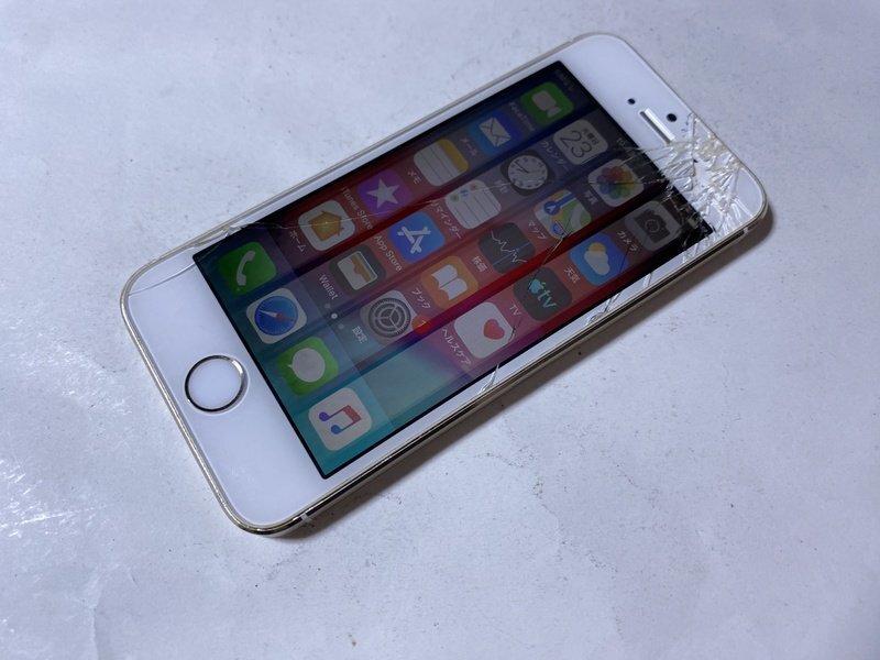 IH285 SoftBank iPhone5s 64GB ゴールド ジャンク ロックOFFの画像1