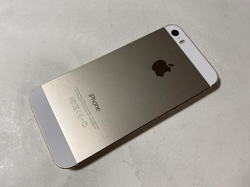 IH284 SoftBank iPhone5s 32GB ゴールド ジャンク ロックOFFの画像2