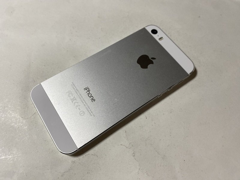 IH288 SoftBank iPhone5s 16GB シルバーの画像2