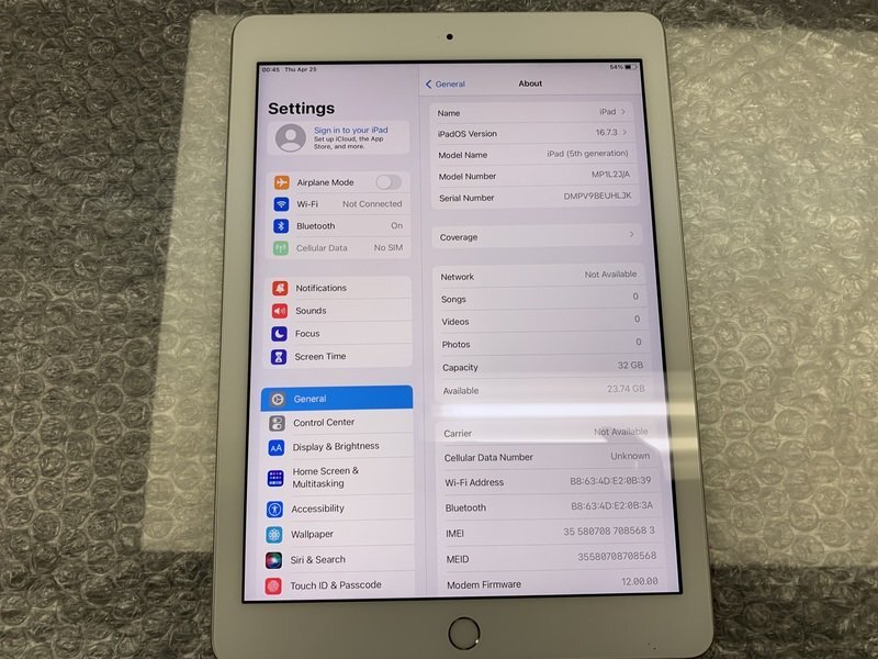 JM110 SIMフリー iPad 第5世代 Wi-Fi+Cellular A1823 シルバー 32GBの画像3