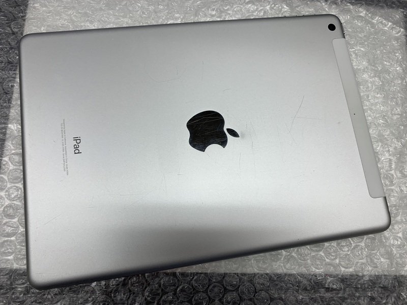 JM070 SIMフリー iPad 第6世代 Wi-Fi+Cellular A1954 シルバー 128GB ジャンク ロックOFFの画像2
