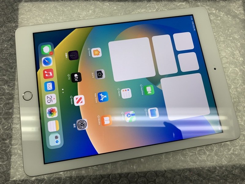 JM102 SIMフリー iPad 第5世代 Wi-Fi+Cellular A1823 シルバー 32GBの画像1