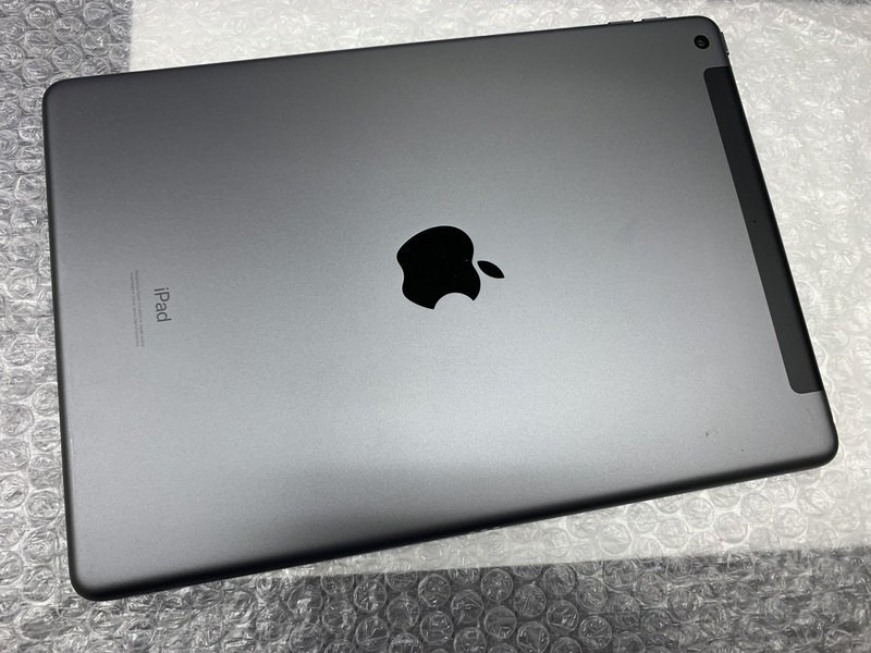 JM116 SIMフリー iPad 第8世代 Wi-Fi+Cellular A2429 スペースグレイ 32GBの画像2