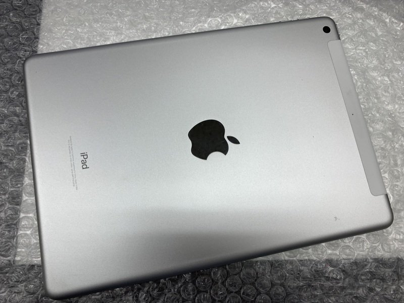 JM086 SIMフリー iPad 第6世代 Wi-Fi+Cellular A1954 シルバー 32GB ジャンク ロックOFFの画像2