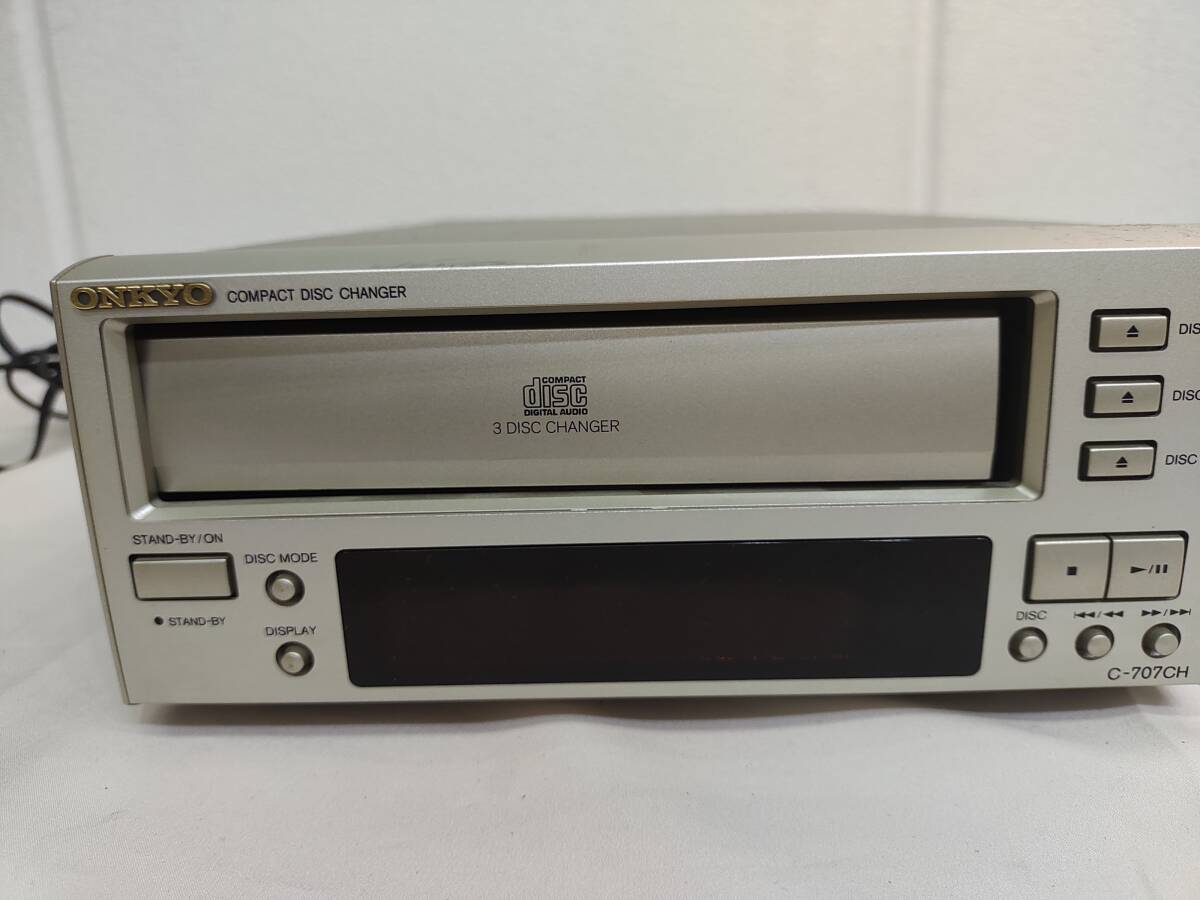 電2804-308♪【80】ジャンク品・ONKYO COMPACT DISC PLAYER C-707CH 破損あり_画像1