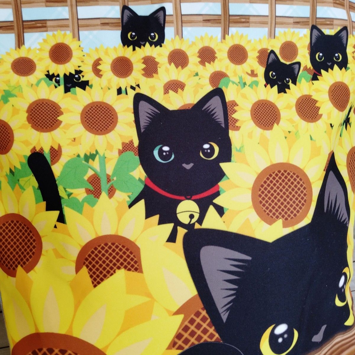 ◆黒猫とひまわり【トートバッグ 】イエロー　ファスナー式　エコバッグ　24時間以内発送　匿名配送　ショッピング　猫　ねこ　ネコ