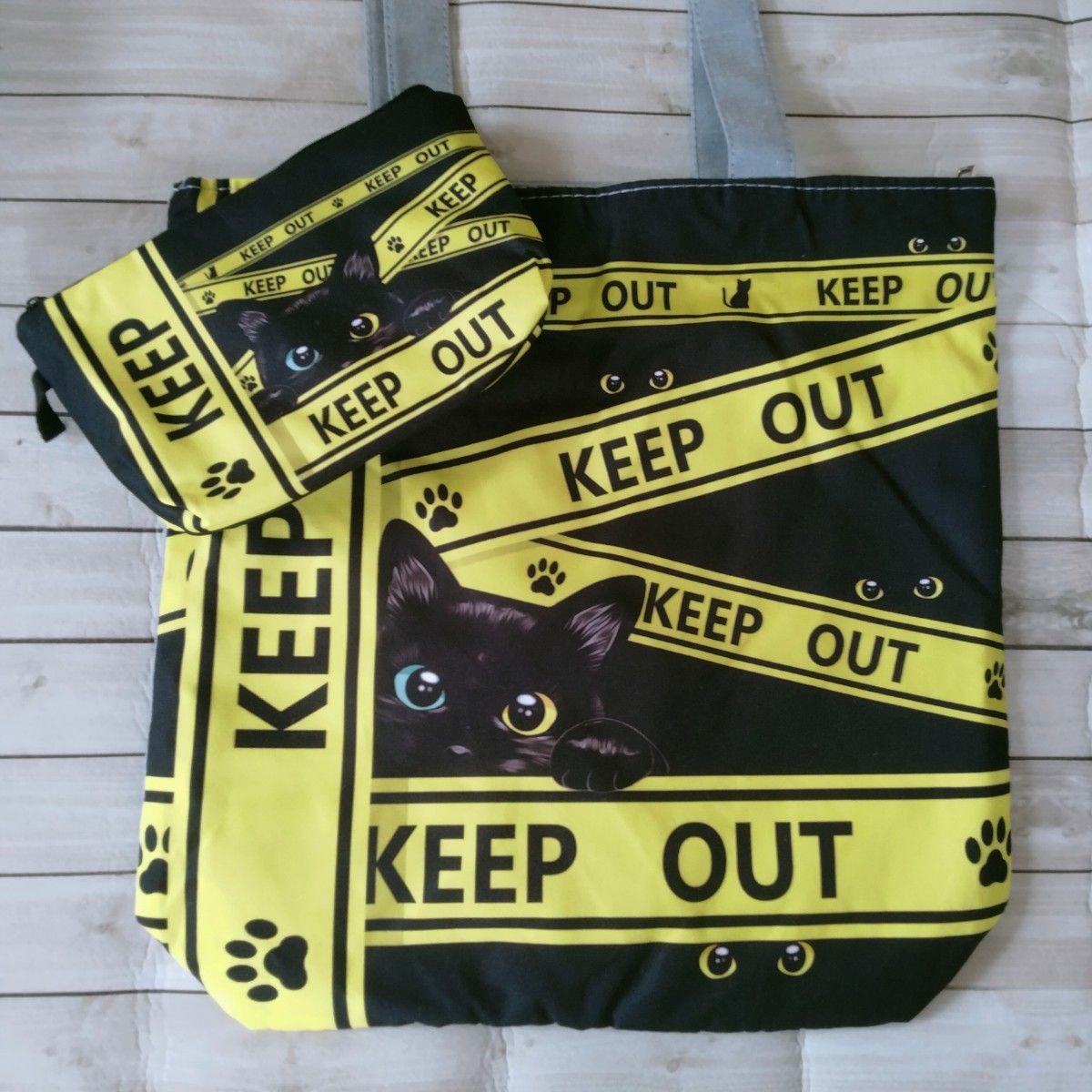 黒猫【トートバッグ＆ポーチ 】KEEP　OUT　ファスナー式　エコバッグ　ショルダーバッグ　匿名配送　24時間以内発送　ねこ　新品